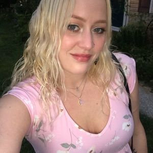 Meet your Posher, Kaitlyn